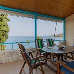 Дом отдыха Xiro Retreat *