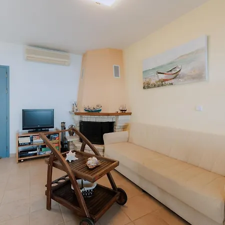 Xiro Retreat *