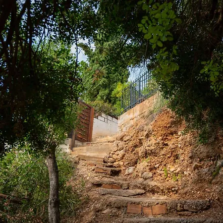 Xiro Retreat