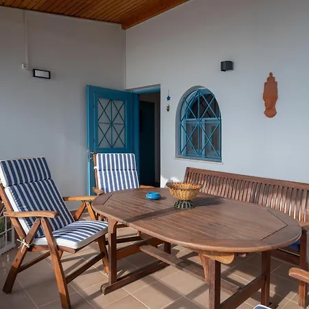Xiro Retreat Holiday home *