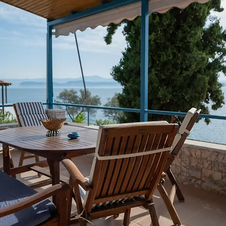 Xiro Retreat Holiday home